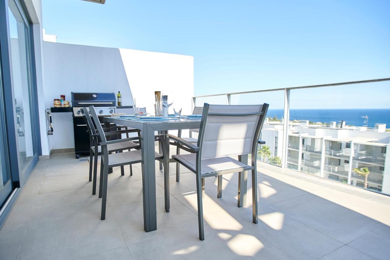 Penthouse With Stunning View And Rooftop Terrace Manilva Exteriör bild
